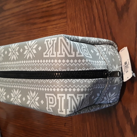 Victoria secret travel bag - Picture 2 of 2